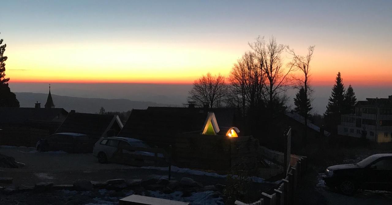 ホテル Glamping Park Mönichkirchen エクステリア 写真