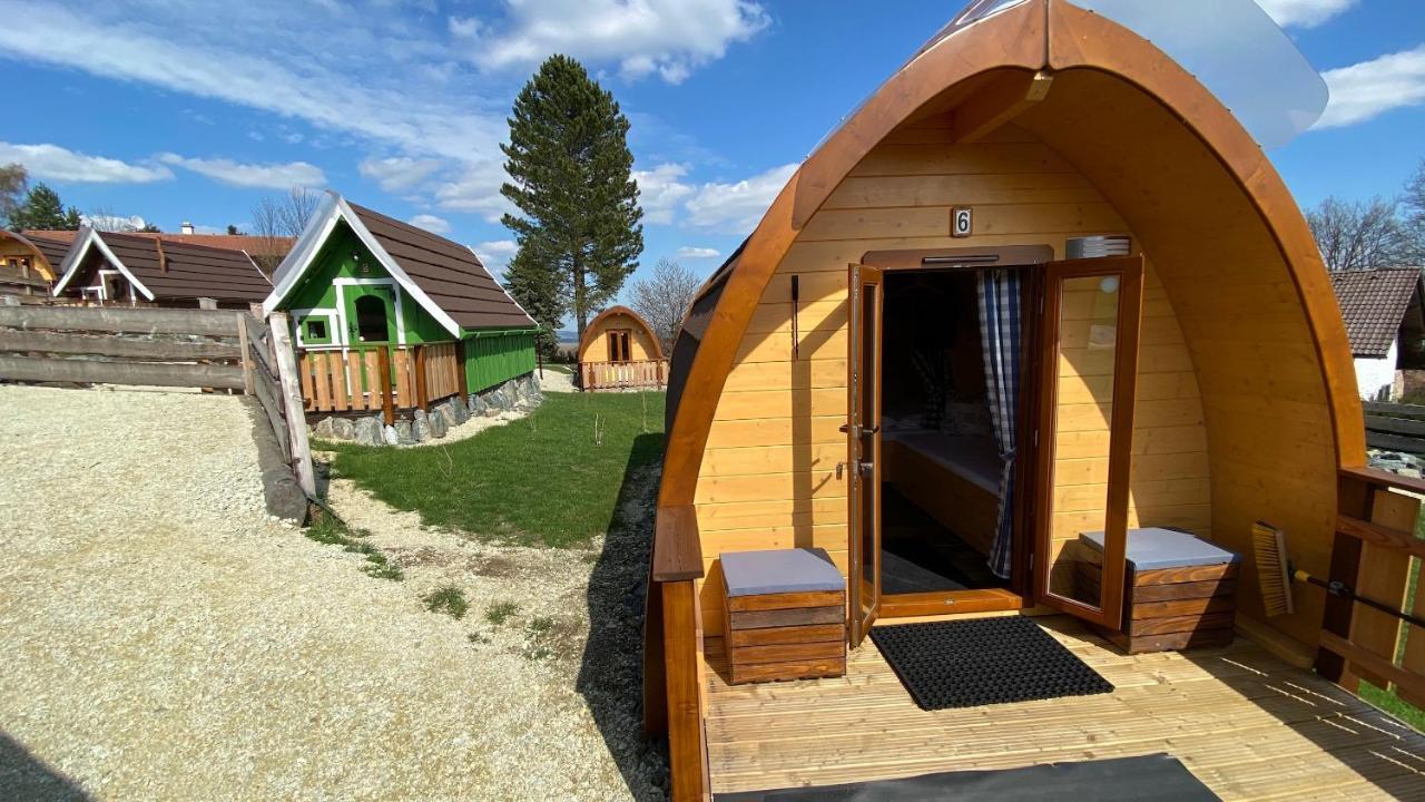 ホテル Glamping Park Mönichkirchen エクステリア 写真