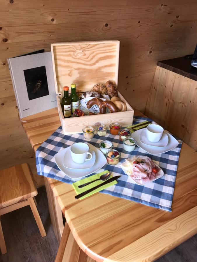 ホテル Glamping Park Mönichkirchen エクステリア 写真
