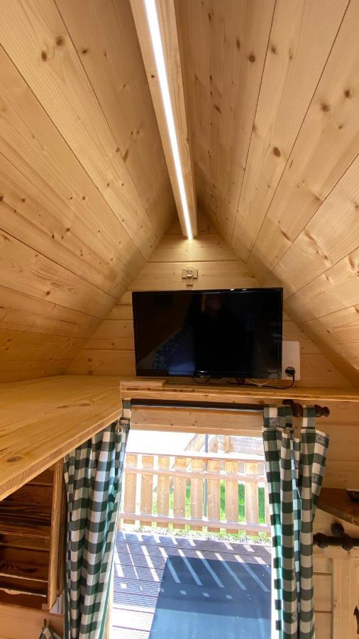 ホテル Glamping Park Mönichkirchen エクステリア 写真