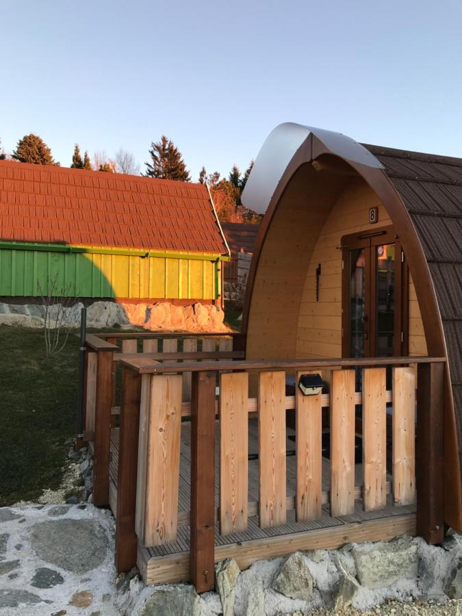 ホテル Glamping Park Mönichkirchen エクステリア 写真