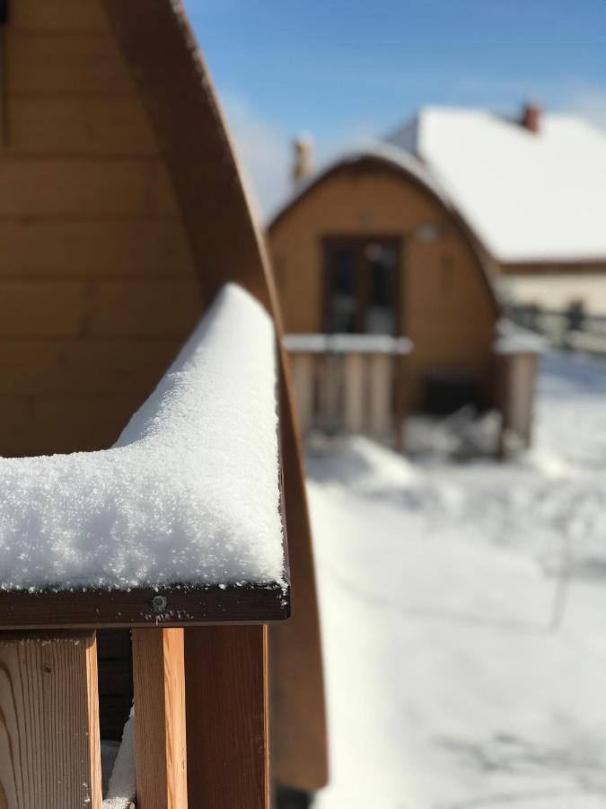 ホテル Glamping Park Mönichkirchen エクステリア 写真