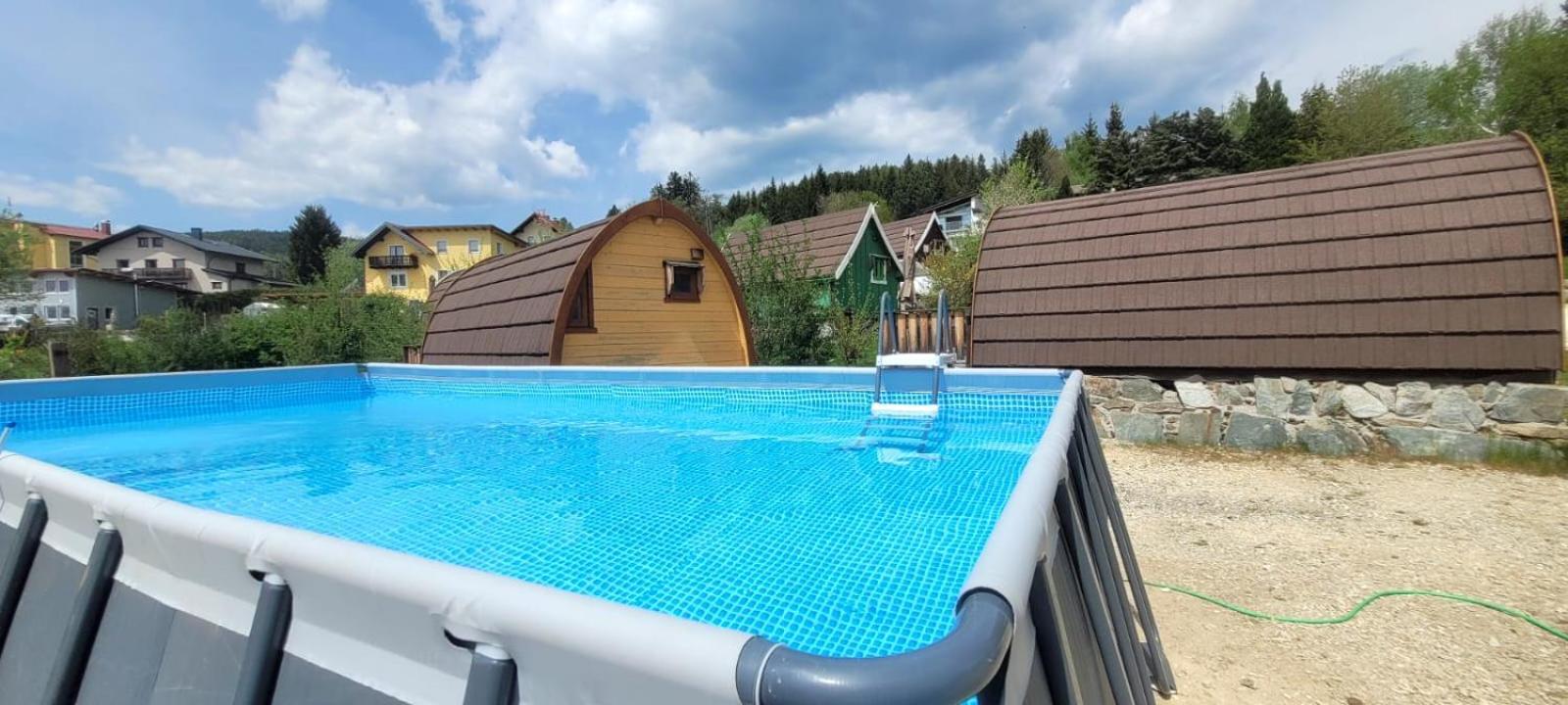 ホテル Glamping Park Mönichkirchen エクステリア 写真