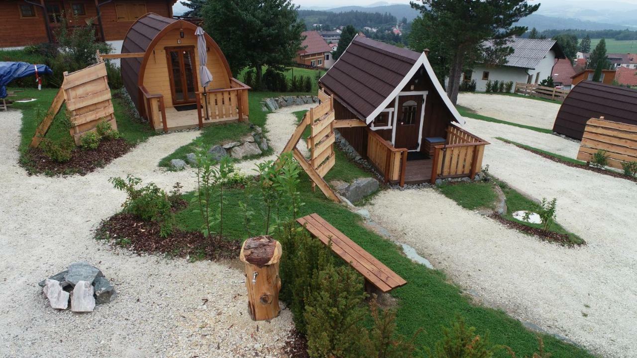 ホテル Glamping Park Mönichkirchen エクステリア 写真